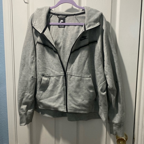 Nike NSW Tech Fleece Windrunner Full-Zip Hoodie Women's 1X Grey CW4298-063 - Picture 2 of 10